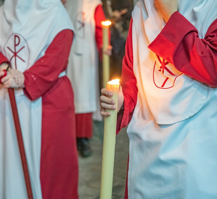 Detalle de una procesión de Semana Santa