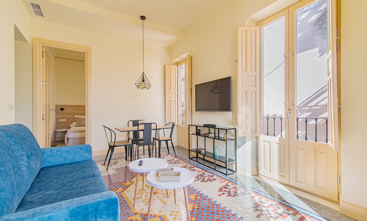 Amplio apartamento con suelos originales de mosaico