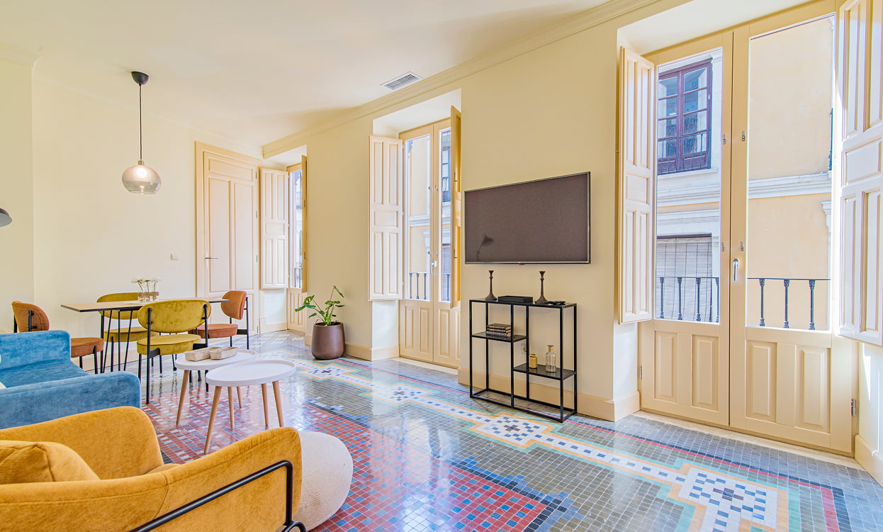 Luminoso apartamento con suelos originales de mosaico