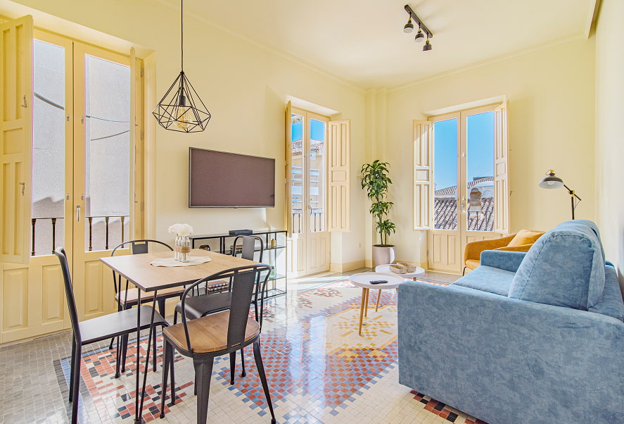 Vista general del apartamento Superior King de Mosaiko Homes Catedral Granada